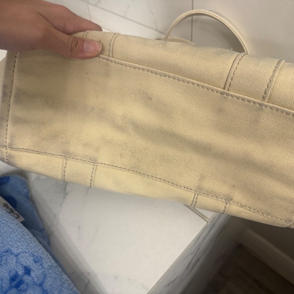 Marc Jacobs Beige Tote Bag with Black Strap - Picture 3 of 6